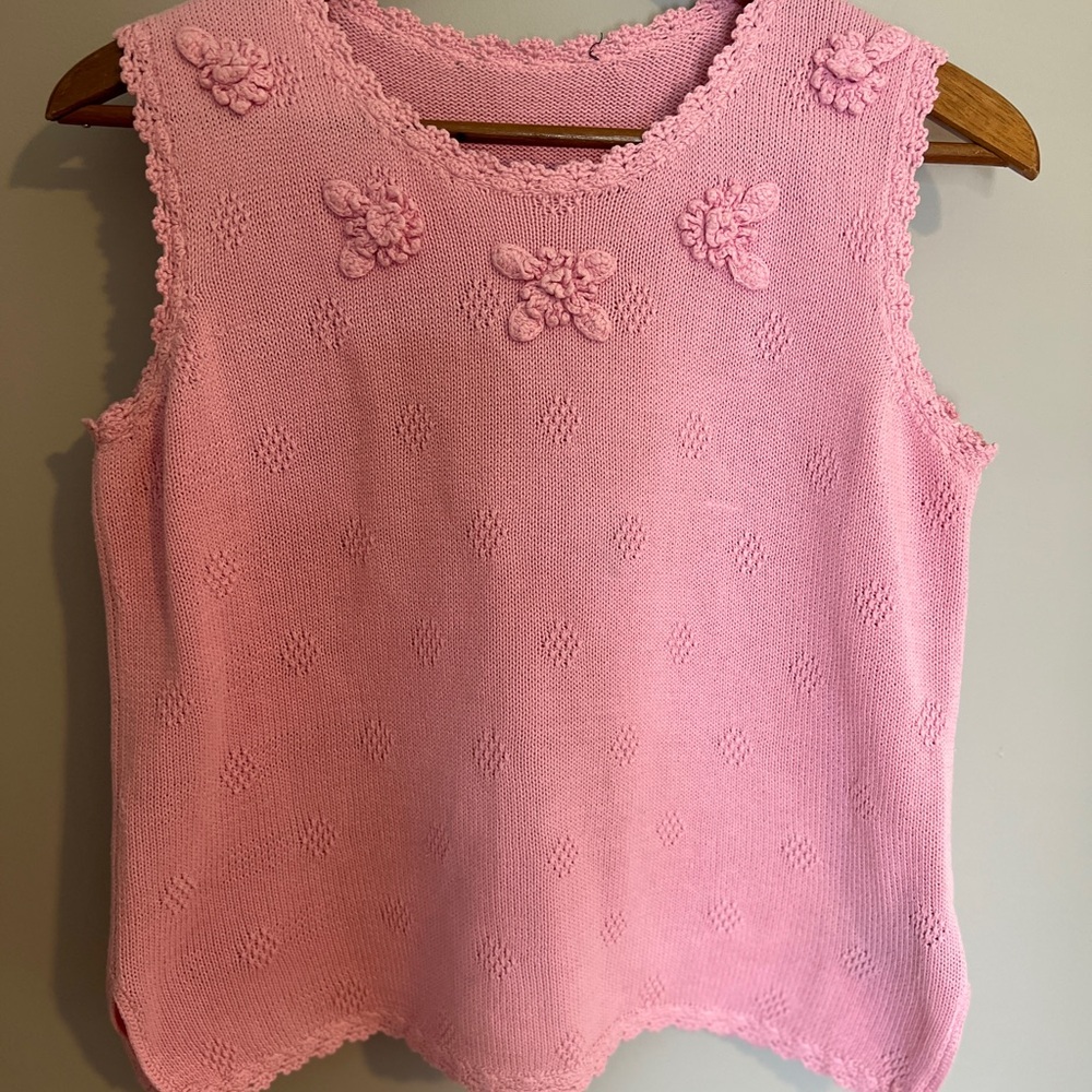 Pink Sleeveless Knit Top with Floral Accents Vintage
